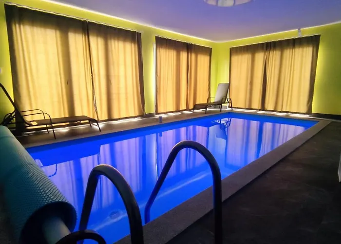 Beverly Hills Spa Pool House Donji Podgradci photo