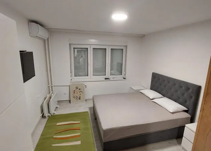 Index 1 Apartment Hiseti photo