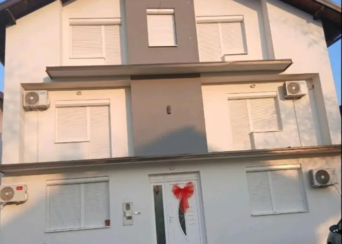 Фото Апартаменты Stan Na Dan Ugljevik Centar