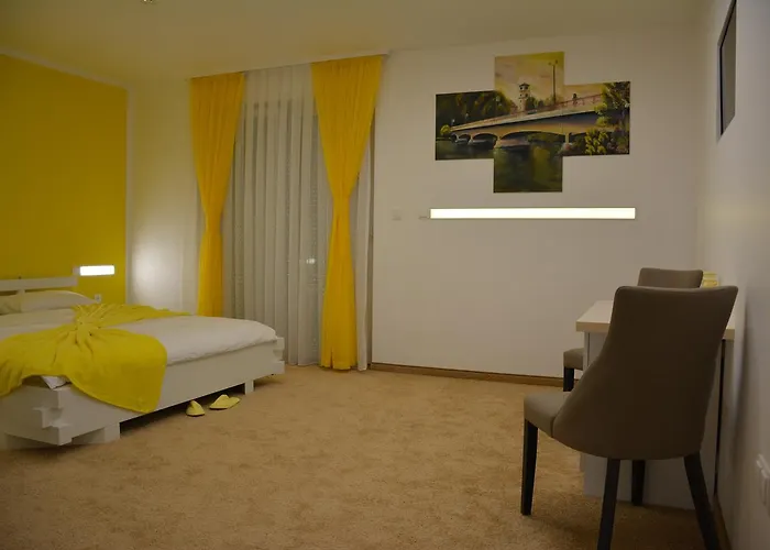 Hotel Vrata Bosne Velika Kladusa photo